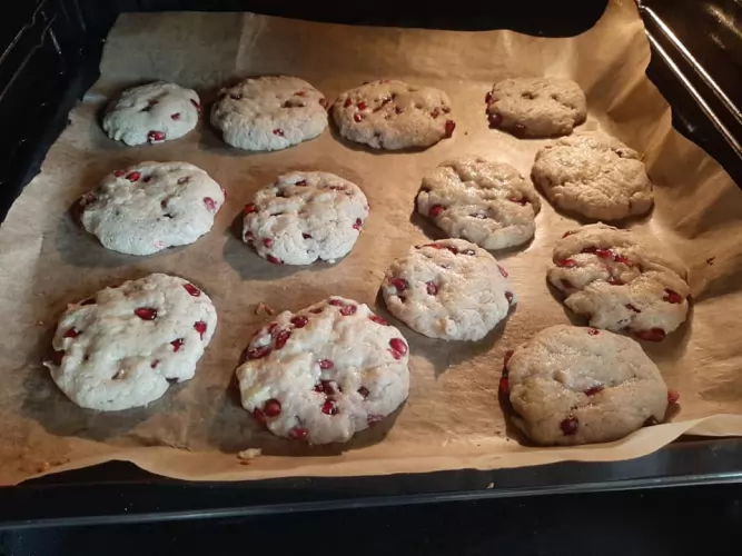 GRÁNÁTALMÁS KEKSZ