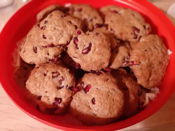 GRÁNÁTALMÁS KEKSZ