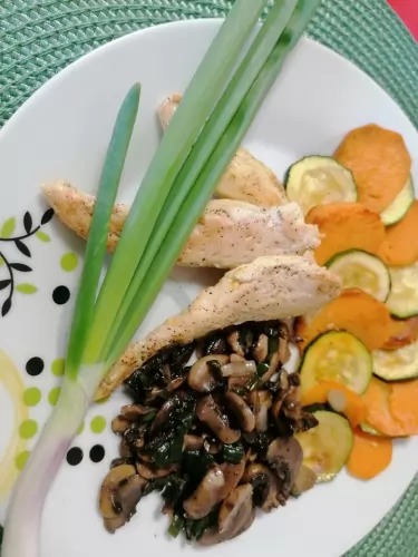 Regenoros vacsora wokban készítve