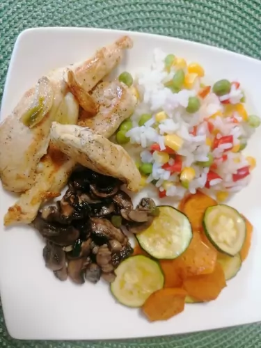 Regenoros vacsora wokban készítve