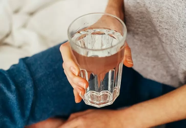 2. pont - Igyál vizet csapból , ne flakonból