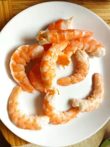 Basmati rizses garnéla salátával