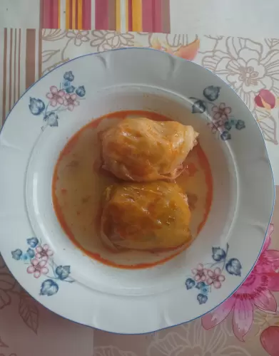 Házi izek, húsleves és töltött káposzta, kell ennél finomabb ? Főleg regenorozókak!