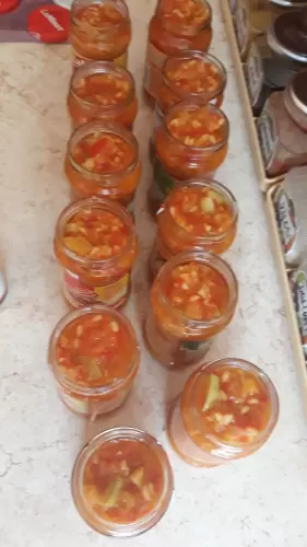 Cukkinis lecsó télire