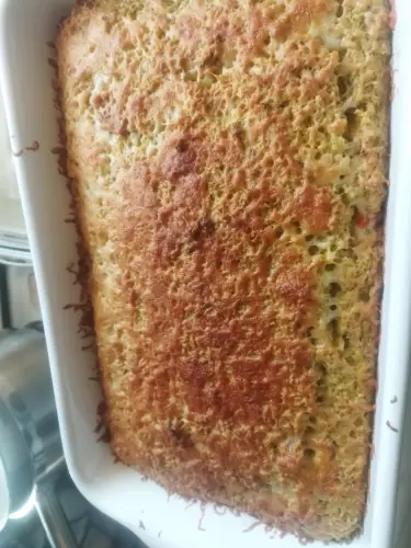 Brokkolis-sonkás köles szelet