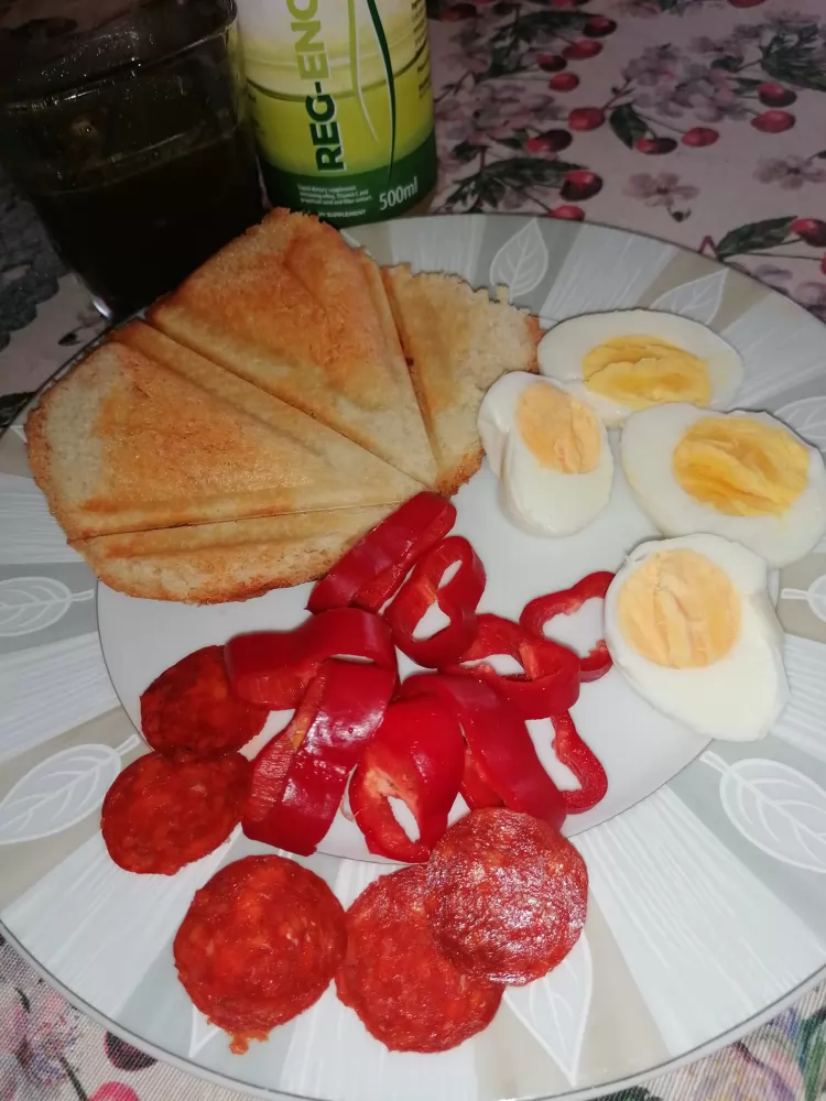 Regenoros melegszendvics