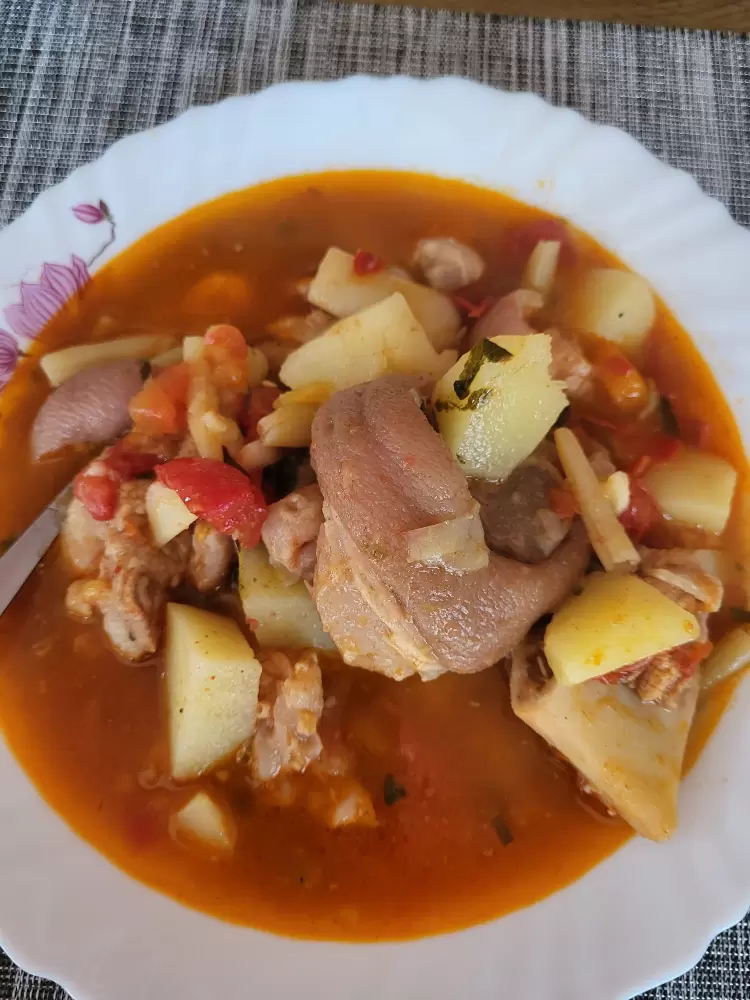 Csülkös bográcsos