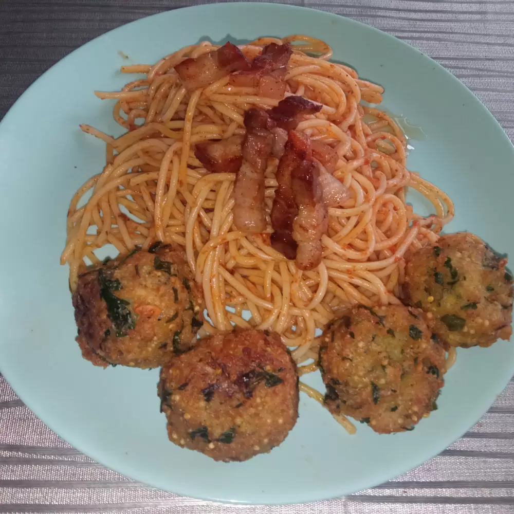 Húsmentes fasírt szószos spagettivel